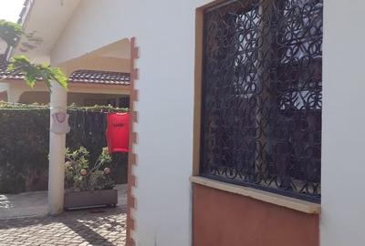 3 Bed Villa with En Suite in Mtwapa