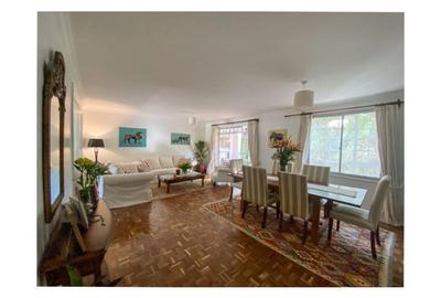 Serviced 3 Bed Apartment with En Suite at 00