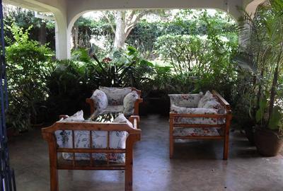 5 Bed House with Staff Quarters in Nyari - 3