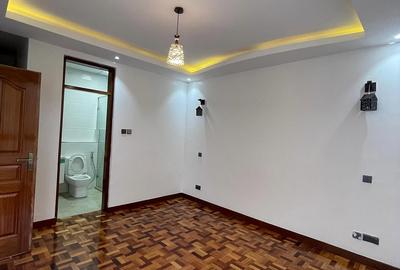 1 Bed Apartment with En Suite at Othaya Road - 4
