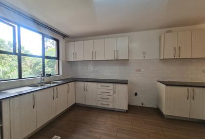 2 Bed Apartment with En Suite at Riverside Drive