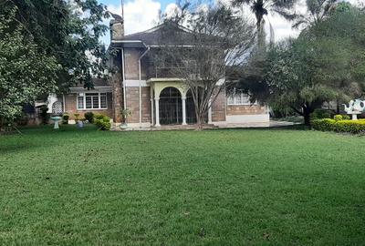 4 Bed House with En Suite in Runda