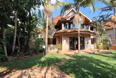 5 Bed Townhouse with En Suite in Lavington