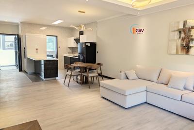 2 Bed Apartment with En Suite in Riverside