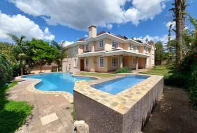 10 Bed House with En Suite at Runda Road