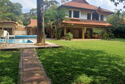 5 Bed Townhouse with En Suite in Rosslyn