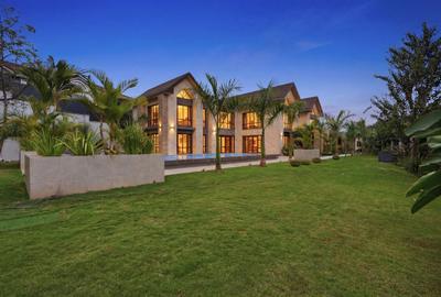 5 Bed House with En Suite in Runda - 3