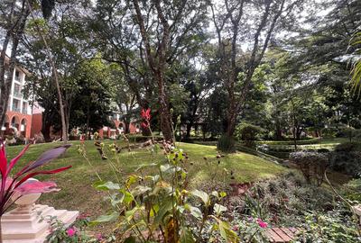 Furnished 3 Bed Apartment with En Suite at Riverside Drive