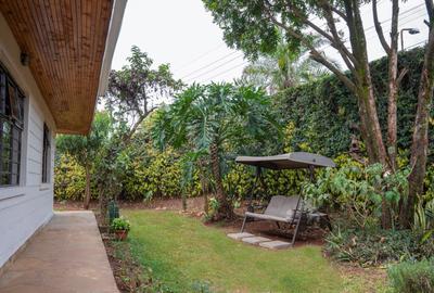 2 Bed House with Garden in Runda