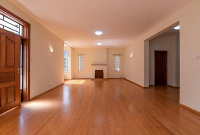 5 Bed Townhouse with En Suite at Kileleshwa - 4