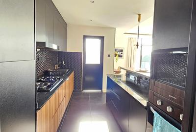 Serviced 2 Bed Apartment with En Suite in Westlands Area - 2