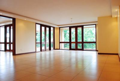 4 Bed Apartment with En Suite in Riverside