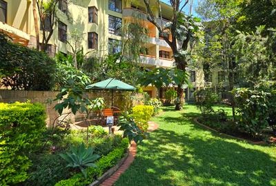 4 Bed Apartment with En Suite in Riverside