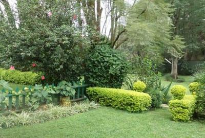 2 Bed House with En Suite in Lavington