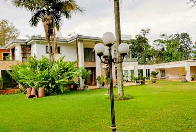 6 Bed House with En Suite in Kitisuru