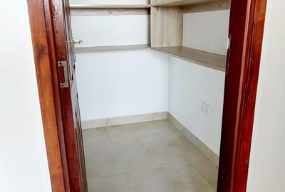 Serviced 3 Bed Apartment with En Suite in General Mathenge