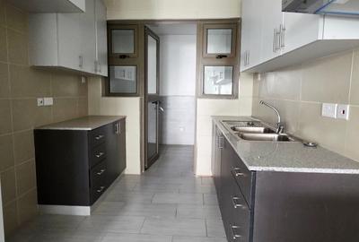 2 Bed Apartment with En Suite in Lavington - 4
