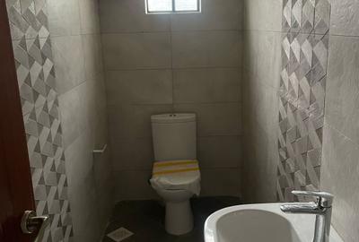 3 Bed Apartment with En Suite in Kitisuru