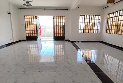 5 Bed House with En Suite at Kitengela Muigai
