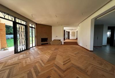 4 Bed House with En Suite in Runda