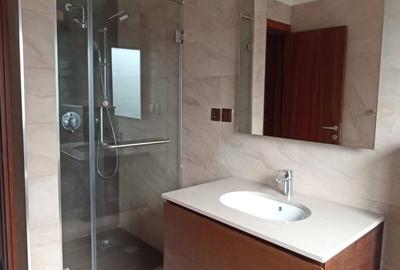 5 Bed Townhouse with En Suite at Convent Drive - 4