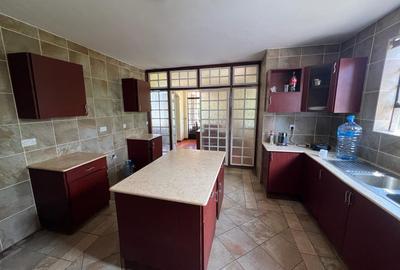 4 Bed House with En Suite at Mokoyeti