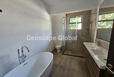 4 Bed Townhouse with En Suite in Rosslyn - 3