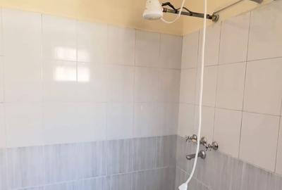 2 Bed Apartment with Parking in Lavington