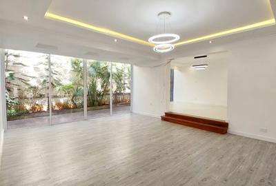 5 Bed Townhouse with En Suite at Riverside