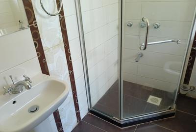 4 Bed Townhouse with En Suite at Lavington - 4