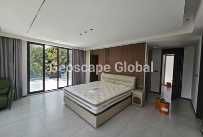 5 Bed Townhouse with En Suite in Lavington - 4