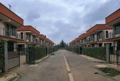 5 Bed Townhouse with En Suite in Syokimau