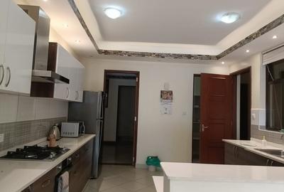 Serviced 4 Bed Apartment with En Suite at Parklands - 3