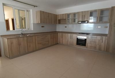 3 Bed Apartment with En Suite in Westlands Area - 3