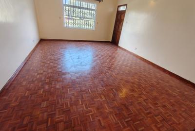 5 Bed Townhouse with En Suite in Lavington - 4