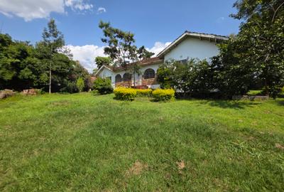 Commercial Property with Service Charge Included in Lavington