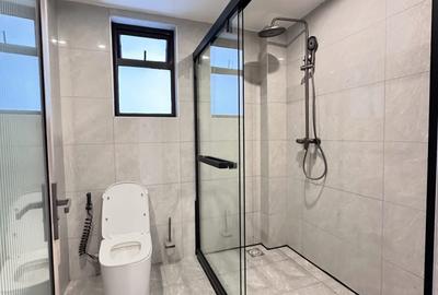 2 Bed Apartment with En Suite at Riverside Drive - 3
