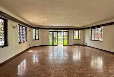 5 Bed Townhouse with En Suite in Kilimani - 4