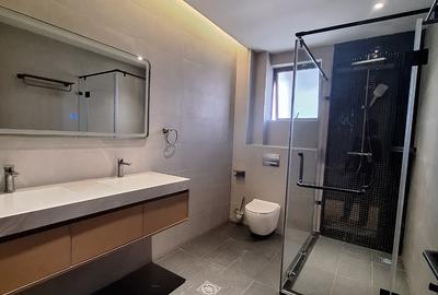 2 Bed Apartment with En Suite at Windsor - 3