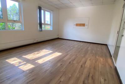 2,500 ft² Commercial Property with Fibre Internet in Riverside - 3