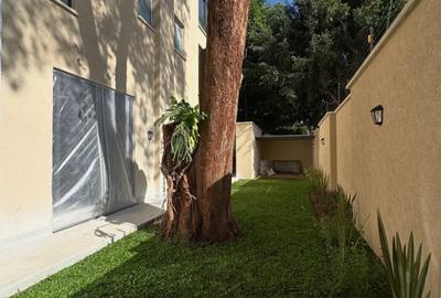 5 Bed Townhouse with En Suite in Lavington - 4