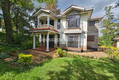 4 Bed House with En Suite in Nyari