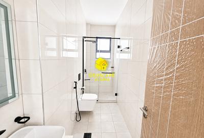 3 Bed Apartment with En Suite in Brookside - 3