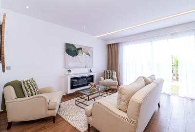 4 Bed Townhouse with Swimming Pool at Crawford Road - 4