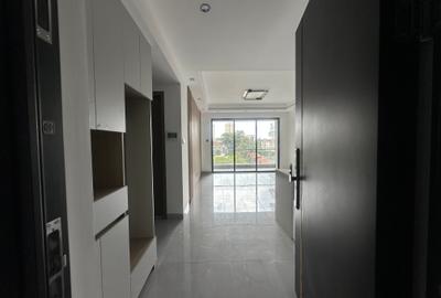 1 Bed Apartment with Swimming Pool in Kilimani - 2