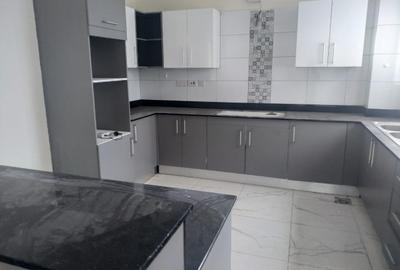 Serviced 2 Bed Apartment with En Suite in Westlands Area