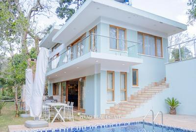 7 Bed House with Swimming Pool in Loresho