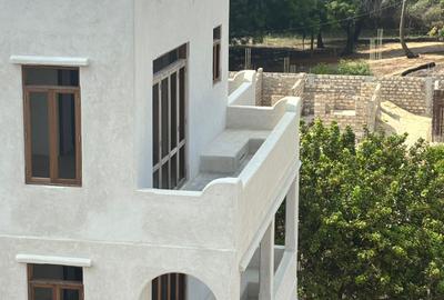 5 Bed Villa with En Suite at Lamu Shela Area - 3