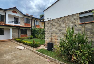 3 Bed House with En Suite at Masai Lodge
