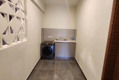 1 Bed Apartment with Swimming Pool in Riverside - 4